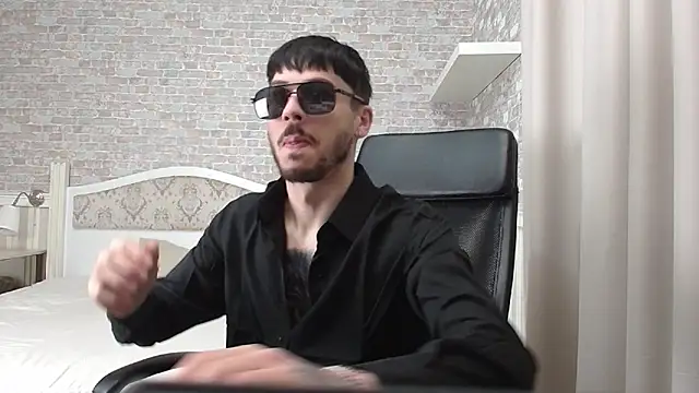 JonahShaw online show from October 25, 4:22 am