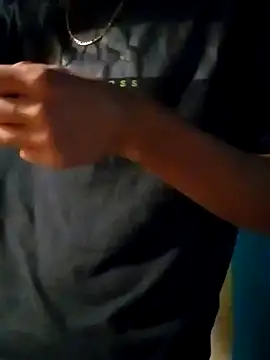 LUISSLEONN0958 online show from September 29, 9:05 am