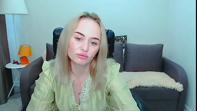 LiluMoon   online show from May 17, 11:21 am