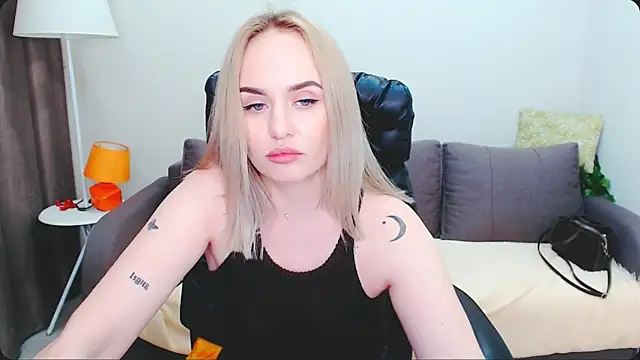 LiluMoon   online show from April 30, 4:25 pm
