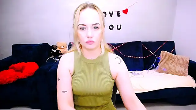 LiluMoon   online show from April 24, 4:20 pm