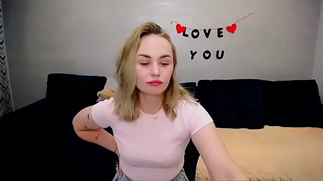 LiluMoon   online show from May 12, 2:56 pm