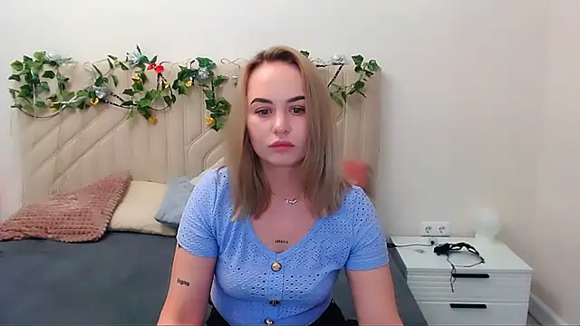 LiluMoon   online show from May 14, 11:29 am
