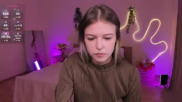 Lisa Blossom online show from April 15, 6:08 am