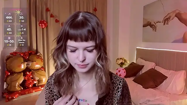 Lisa Blossom online show from February 13, 6:02 am