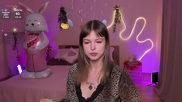 Lisa Blossom online show from April 3, 6:09 am