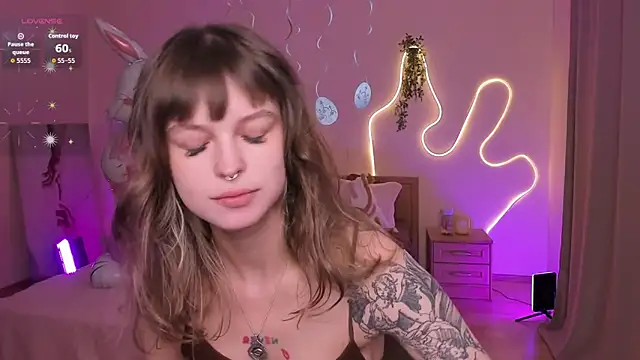 Lisa Blossom online show from April 1, 6:04 am