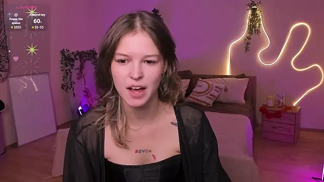 Snapshot of Lisa_Blossom chatting on June 30, 6:02 am Lisa Blossom online show from June 30, 6:02 am