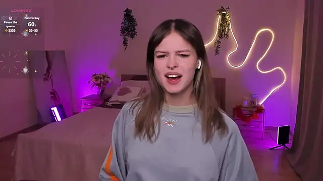 Lisa Blossom online show from April 11, 6:10 am