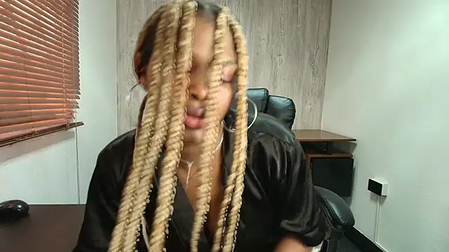 ArianaBeake online show from November 7, 1:26 pm