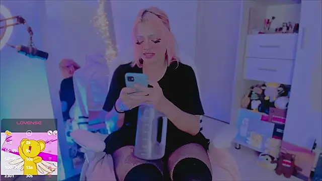 amywilld online show from March 16, 5:37 am