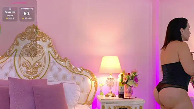 Snapshot of EvaRoah chatting on June 19, 12:00 pm EvaRoah online show from June 19, 12:00 pm