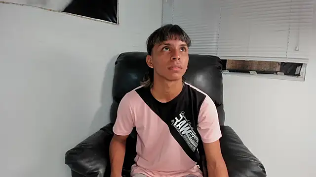 tyler twink boy online show from January 11, 1:40 pm