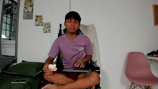 tyler twink boy online show from March 23, 1:33 pm