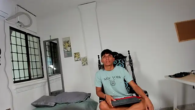 tyler twink boy online show from March 4, 1:52 pm