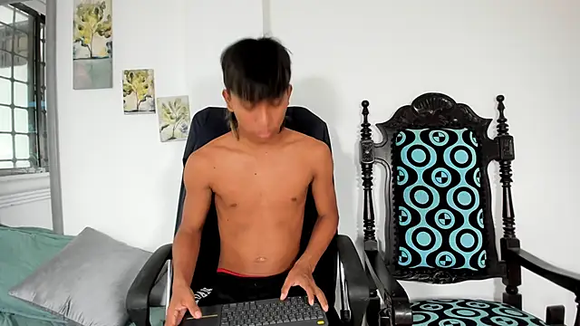 tyler twink boy online show from March 12, 1:59 pm