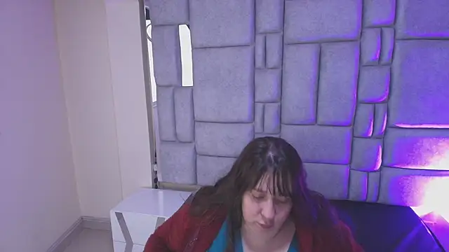  Emily rosee  online show from December 18, 11:25 am