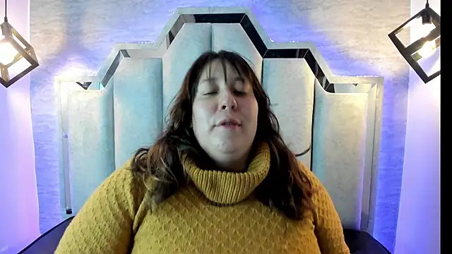  Emily rosee  online show from October 28, 11:09 am