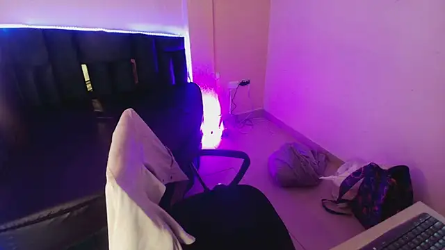  Emily rosee  online show from November 29, 1:44 pm