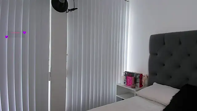 VictoriaParkeer online show from February 24, 1:01 pm