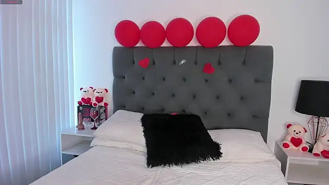 VictoriaParkeer online show from February 14, 12:05 pm