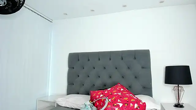 VictoriaParkeer online show from April 9, 11:16 am