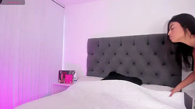 VictoriaParkeer online show from November 20, 11:44 am