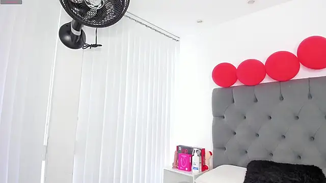 VictoriaParkeer online show from February 17, 12:13 pm