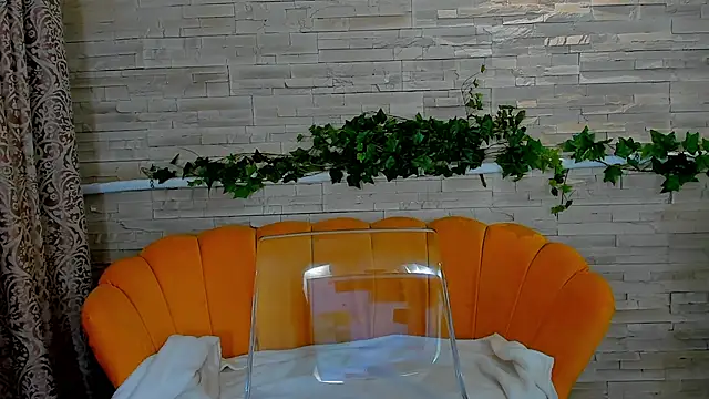 boobzilla  online show from December 14, 8:14 pm