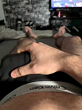 Ggowlad01 online show from December 15, 7:52 pm