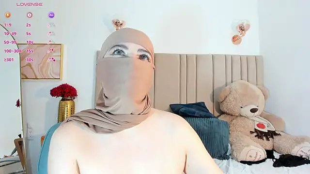 Snapshot of najwa__ chatting on February 15, 7:51 am najwa online show from February 15, 7:51 am