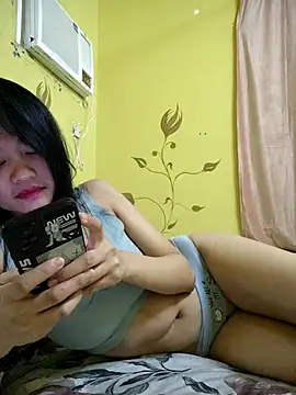 Snapshot of YayeeShow chatting on October 19, 7:38 pm YayeeShow online show from October 19, 7:38 pm