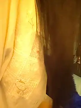 Snapshot of YayeeShow chatting on November 15, 11:58 am YayeeShow online show from November 15, 11:58 am