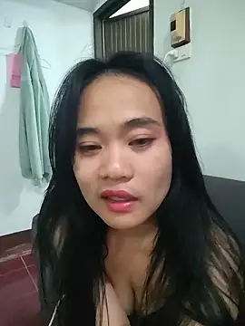 Snapshot of YayeeShow chatting on February 17, 9:12 pm YayeeShow online show from February 17, 9:12 pm