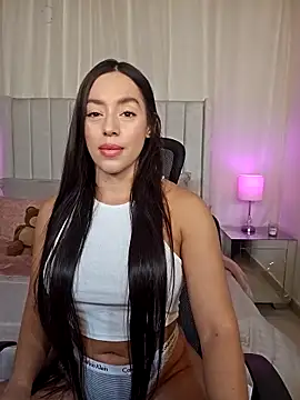 AriadnaTaylor online show from May 3, 1:04 pm