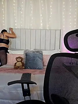 AriadnaTaylor online show from November 11, 2:01 pm