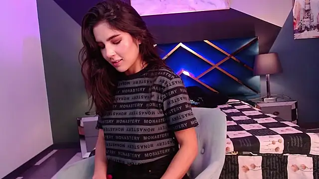 Snapshot of Coralgh_ chatting on January 10, 8:15 pm Coralgh online show from January 10, 8:15 pm