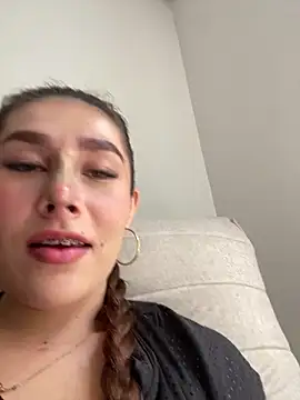 Isa Villamarin online show from September 22, 3:29 pm