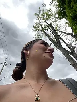 Isa Villamarin online show from September 12, 3:56 pm