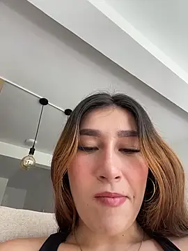 Isa Villamarin online show from October 7, 3:13 pm