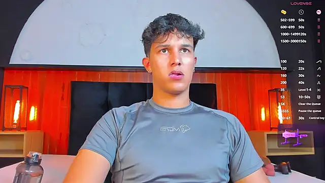 Leo Savage  online show from April 22, 4:08 am