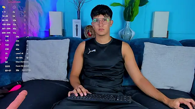 Leo Savage  online show from January 14, 2:59 am