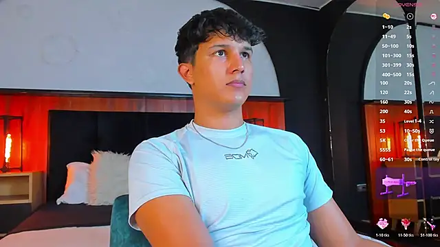 Leo Savage  online show from May 3, 4:06 am