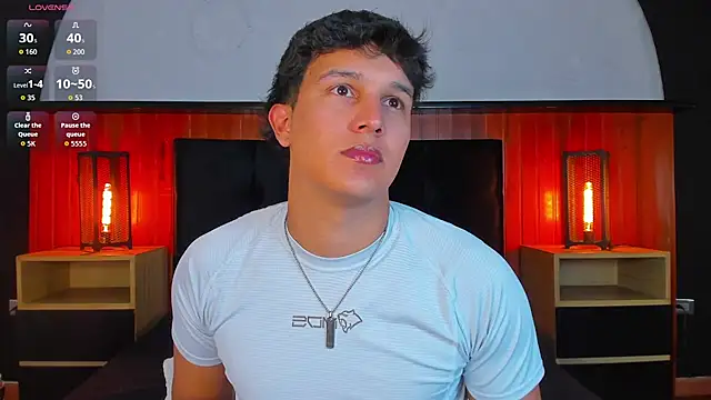 Snapshot of Leo_Savage_ chatting on July 17, 4:21 am Leo Savage online show from July 17, 4:21 am