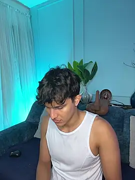 Leo Savage  online show from March 25, 4:01 am