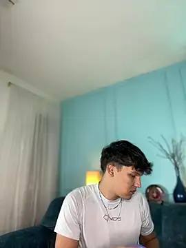 Leo Savage  online show from March 10, 3:10 am