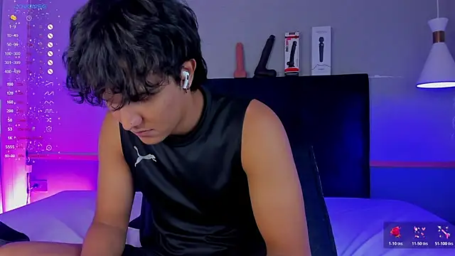 Leo Savage  online show from November 18, 3:43 am