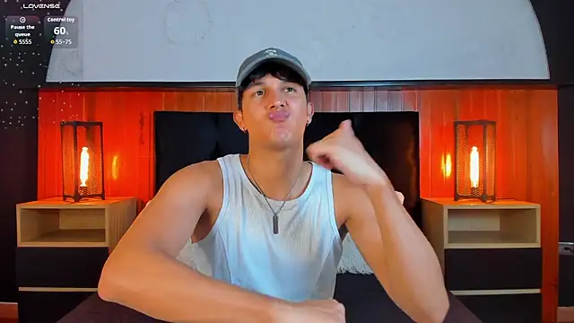 Leo Savage  online show from May 10, 4:49 am