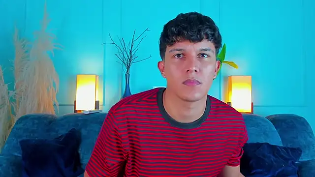 Leo Savage  online show from March 4, 3:25 am