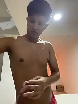 Leo Savage  online show from April 4, 4:41 am